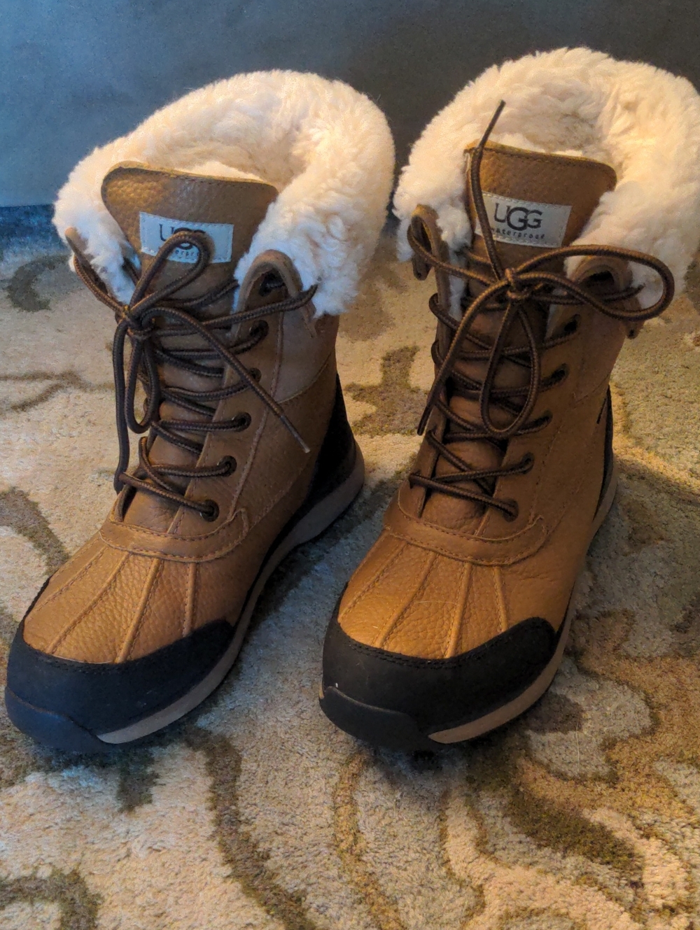UGG Brown and Black Adirondack III